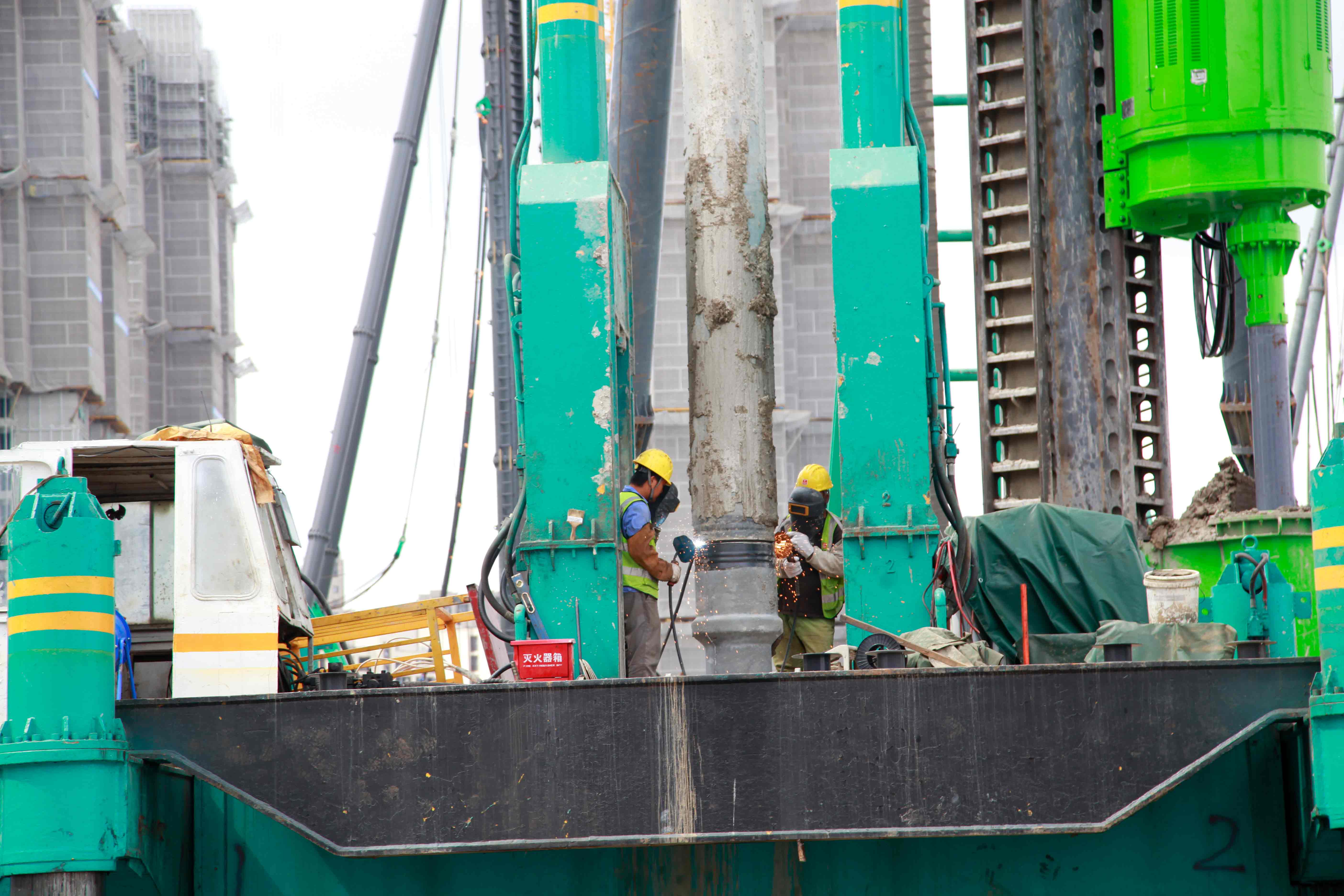 静钻根植桩工法设备绿色校园施工优势-南能精密制造有限公司(图6)