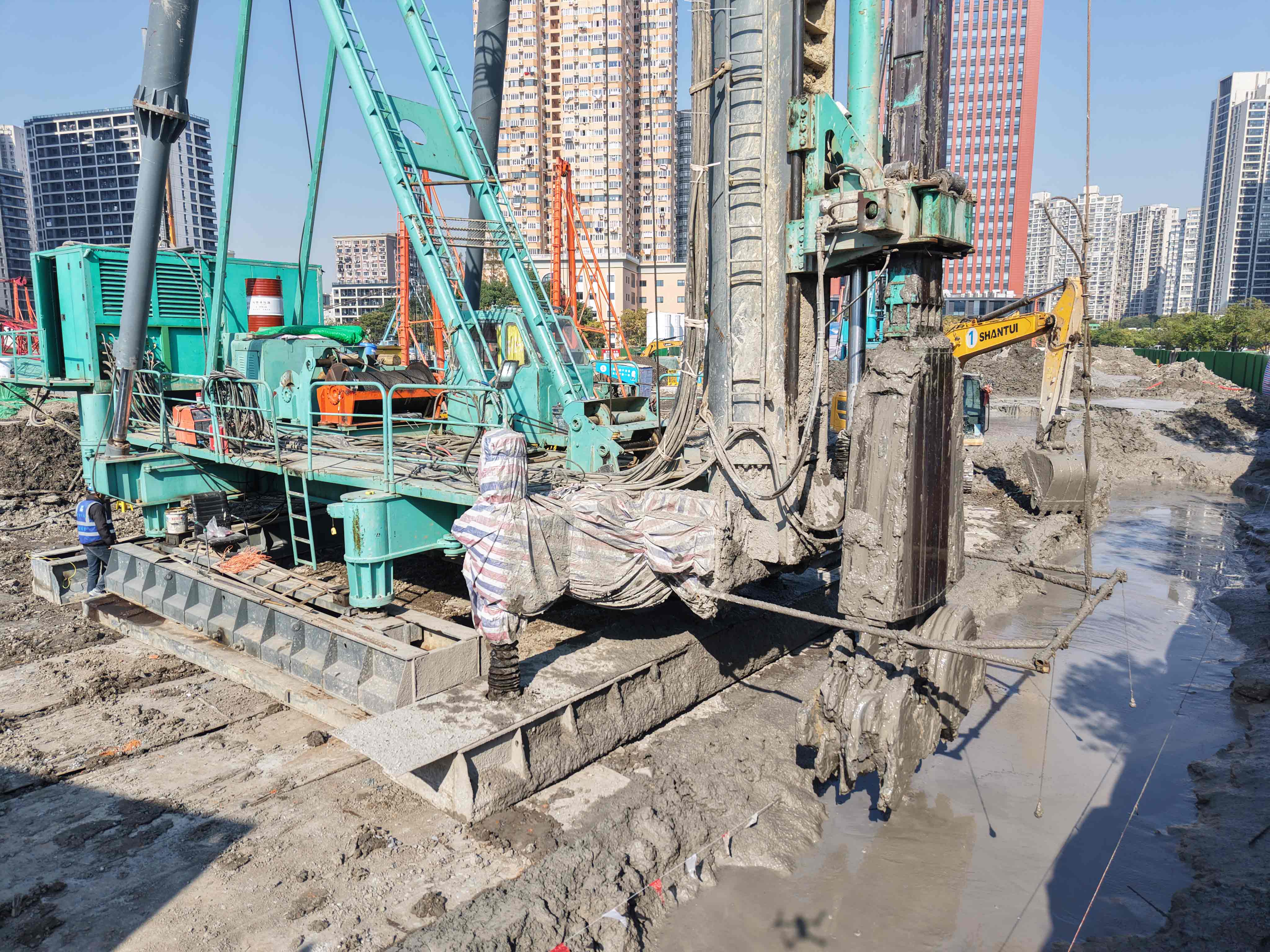 重大项目进行时!上工机械助力中国船舶上海科研基地建设!(图8) 重大项目进行时!上工机械助力中国船舶上海科研基地建设!(图8)