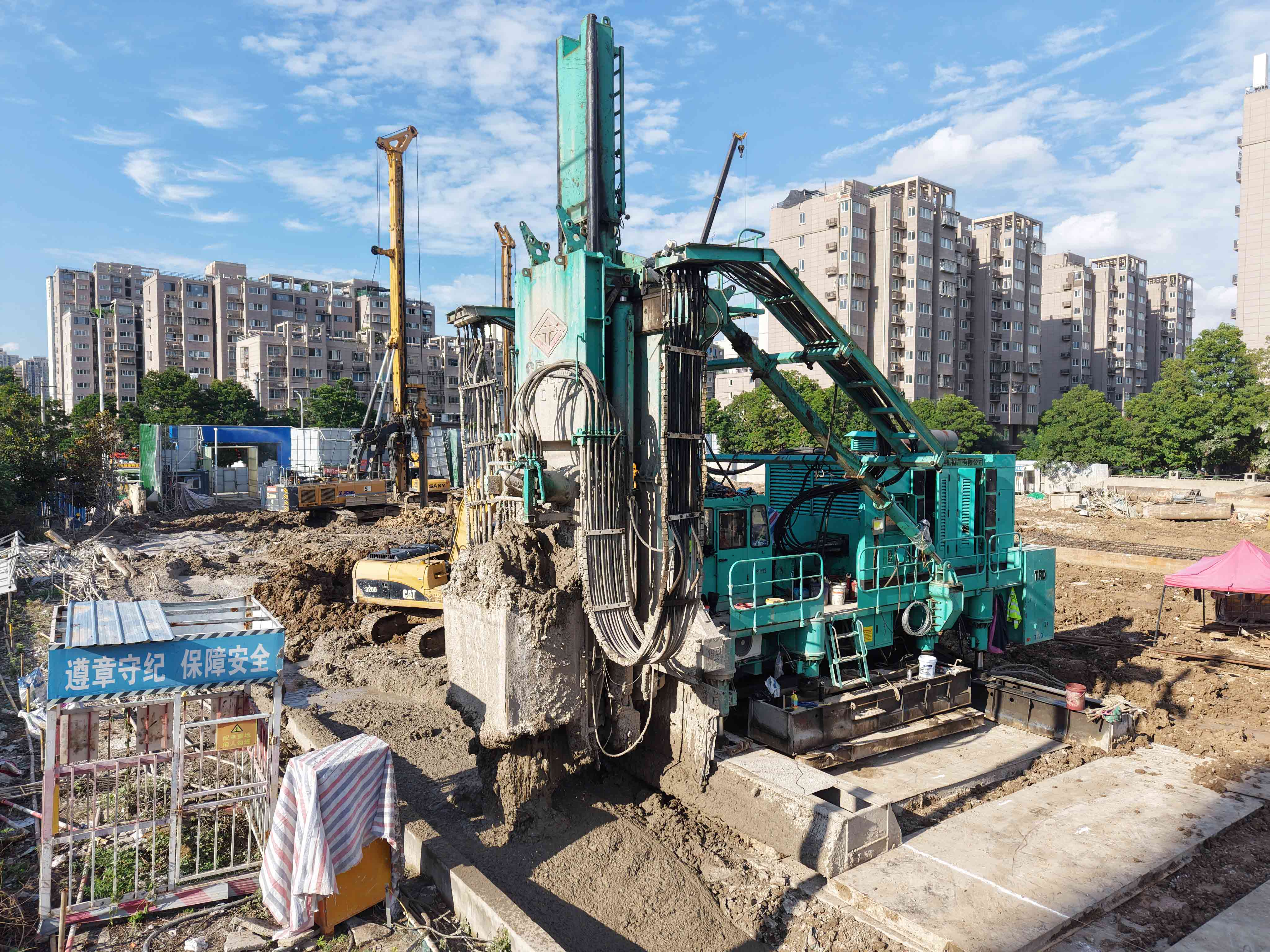 TRD工法机突破复杂地质难题,水泥土止水墙施工新突破-南能精密制造有限公司(图5) TRD工法机突破复杂地质难题,水泥土止水墙施工新突破-南能精密制造有限公司(图5)