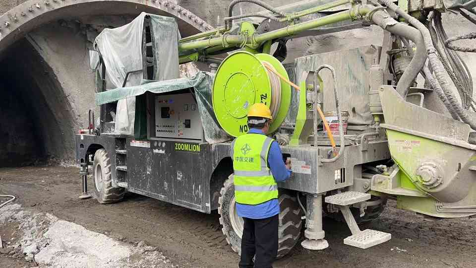 新一代湿喷机助力世纪工程高效施工-南能精密制造有限公司(图4)